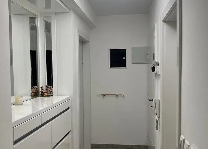 Mona Lux 아파트 아란젤로바츠