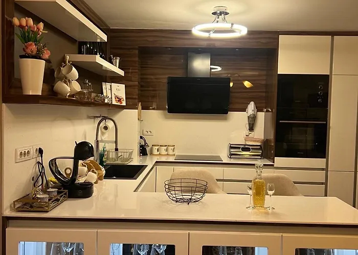 아파트 Mona Lux *